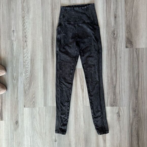 offline by aerie OG leggings hi-rise charcoal leggings with pockets XS - Picture 2 of 9